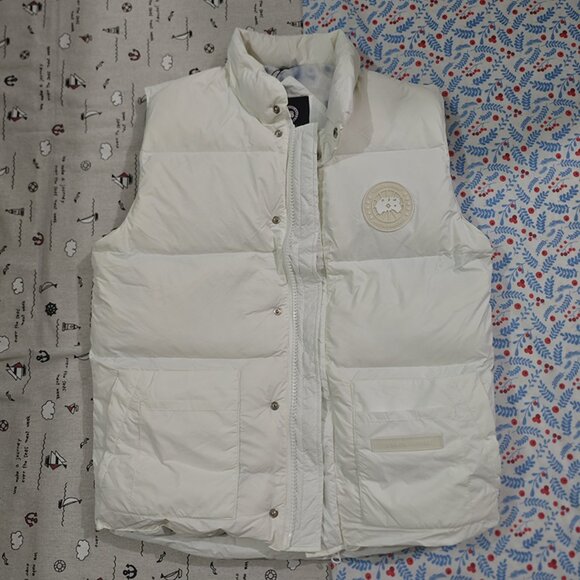 Canada Goose white down vest - Picture 1 of 6